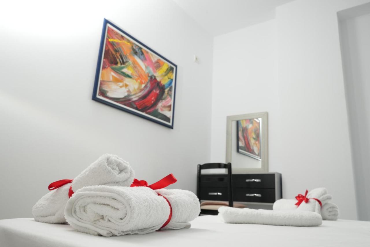 Merry'S Apartment Durrës Buitenkant foto